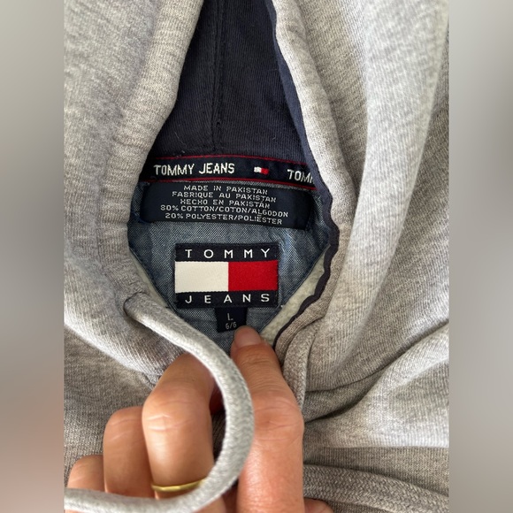 Vintage Tommy Jeans Hilfiger Pullover Hoodie - Picture 2 of 2